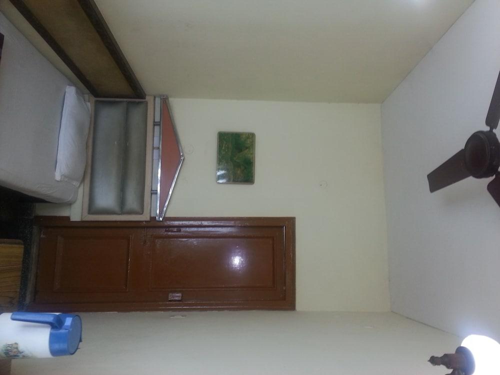 Hotel Sunshine Delhi  Exterior photo