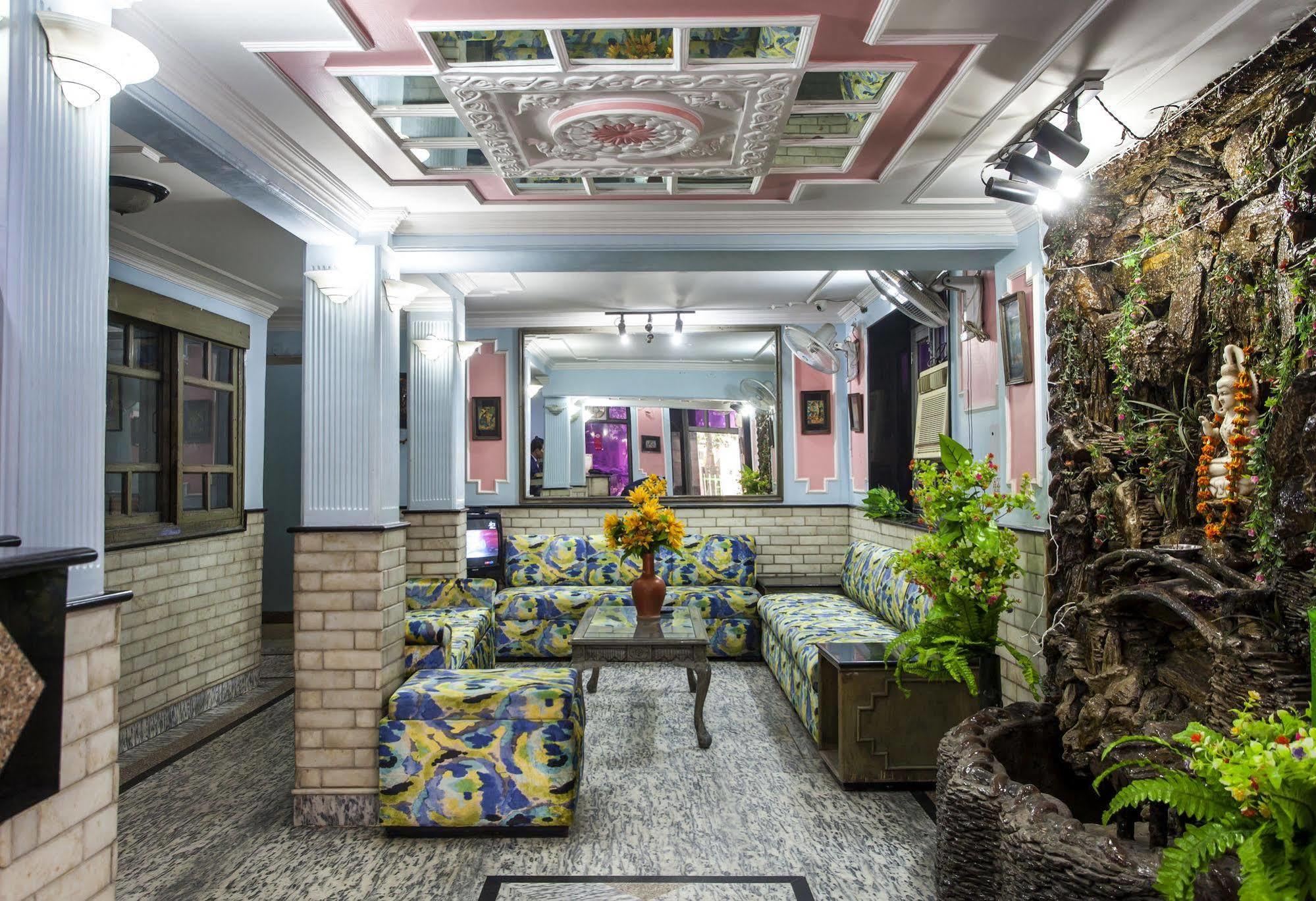 Hotel Sunshine Delhi  Exterior photo